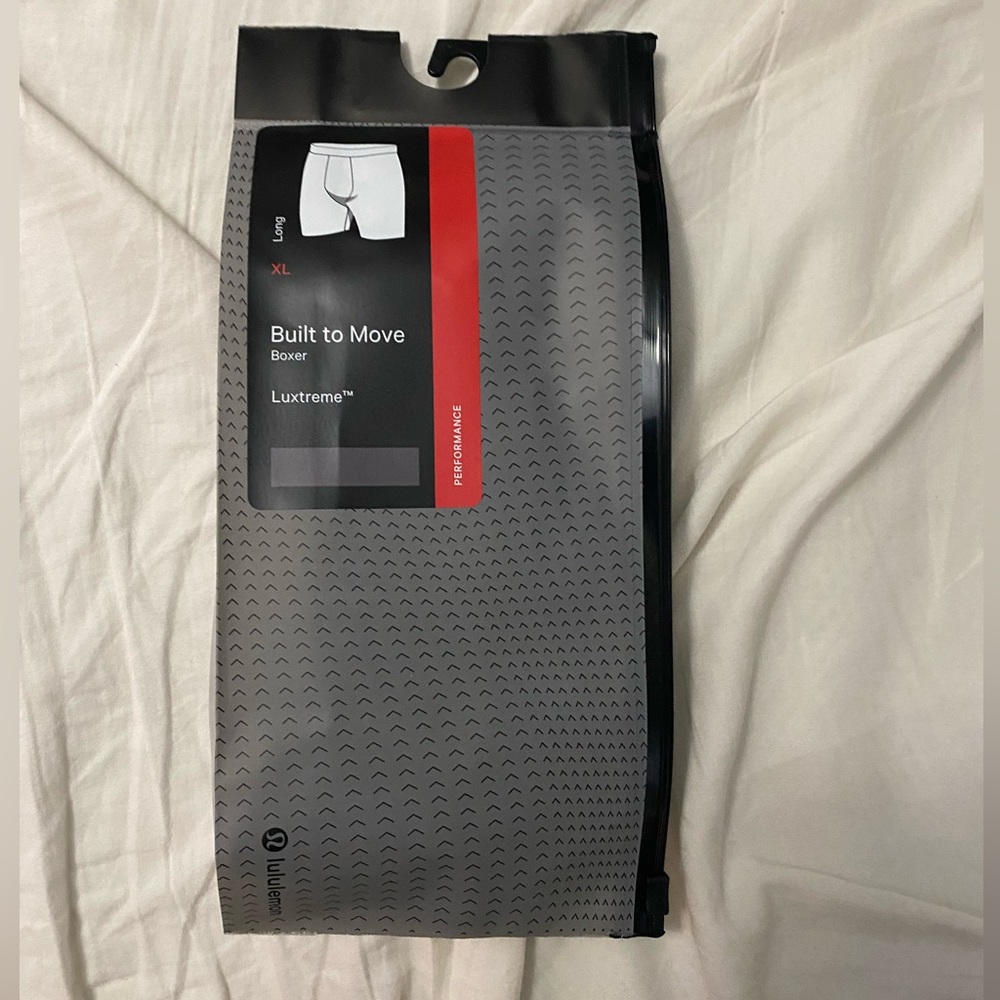 Built to move 7 inch boxer. Lululemon. Luxtreme. NWT. Grey/black. Size XL